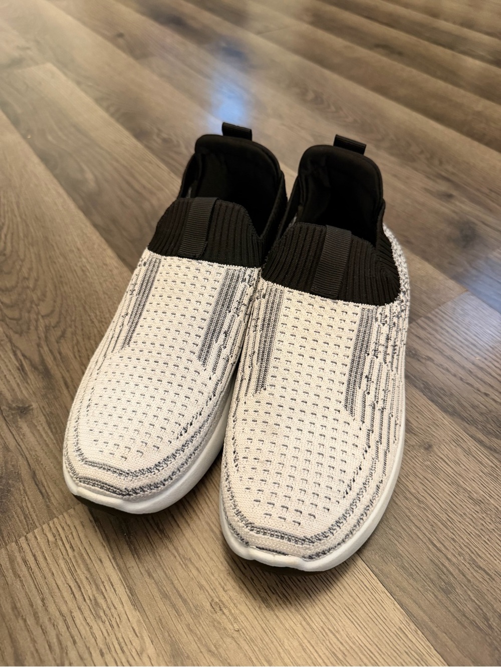 Tommy Bahama Flint Knit Slip On Sneakers Black White Speckled Mesh Shoes 8.5